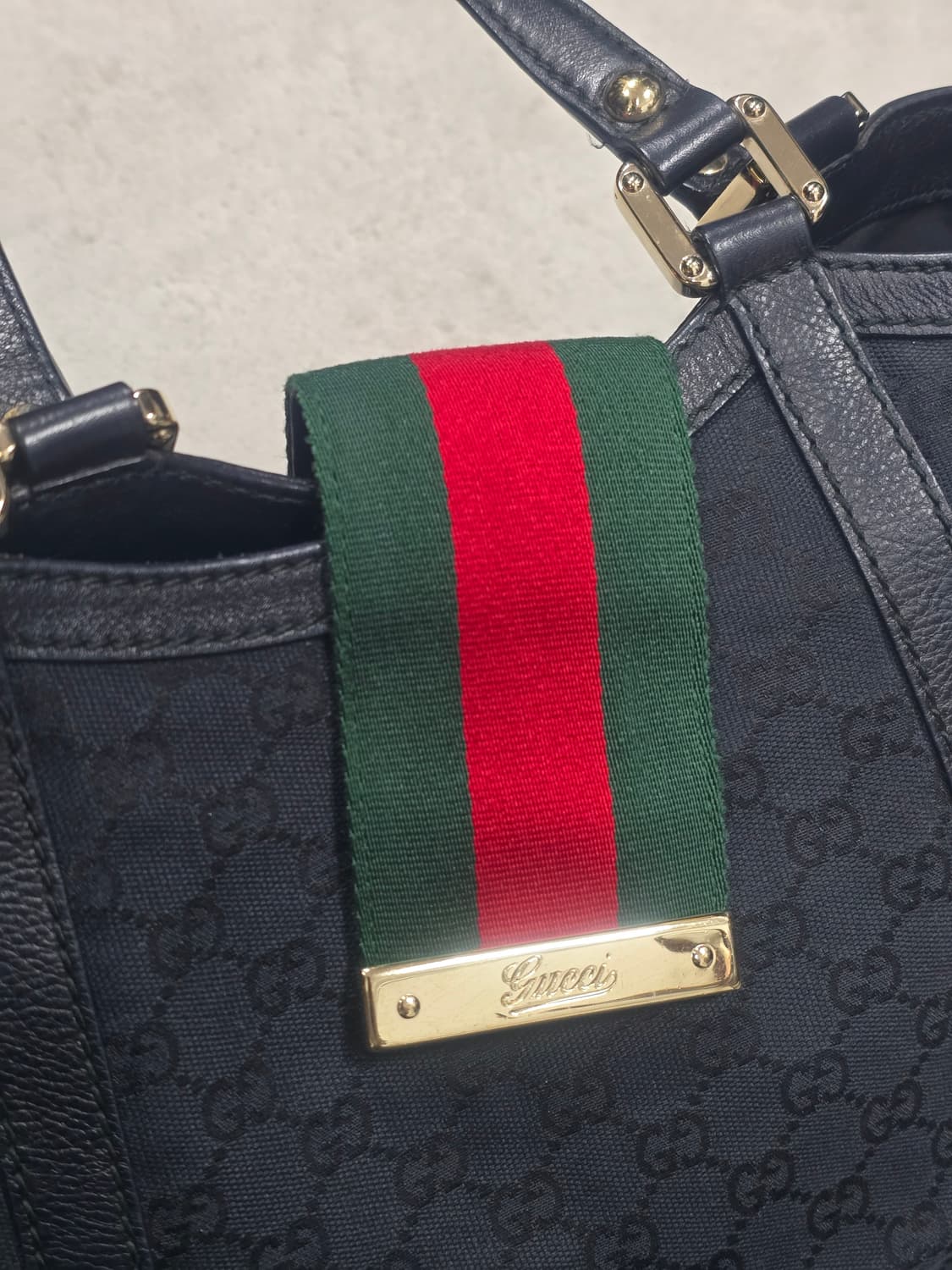 구찌 시그니처 GG 캔버스 쉐리 라인 토트백 상품이미지6