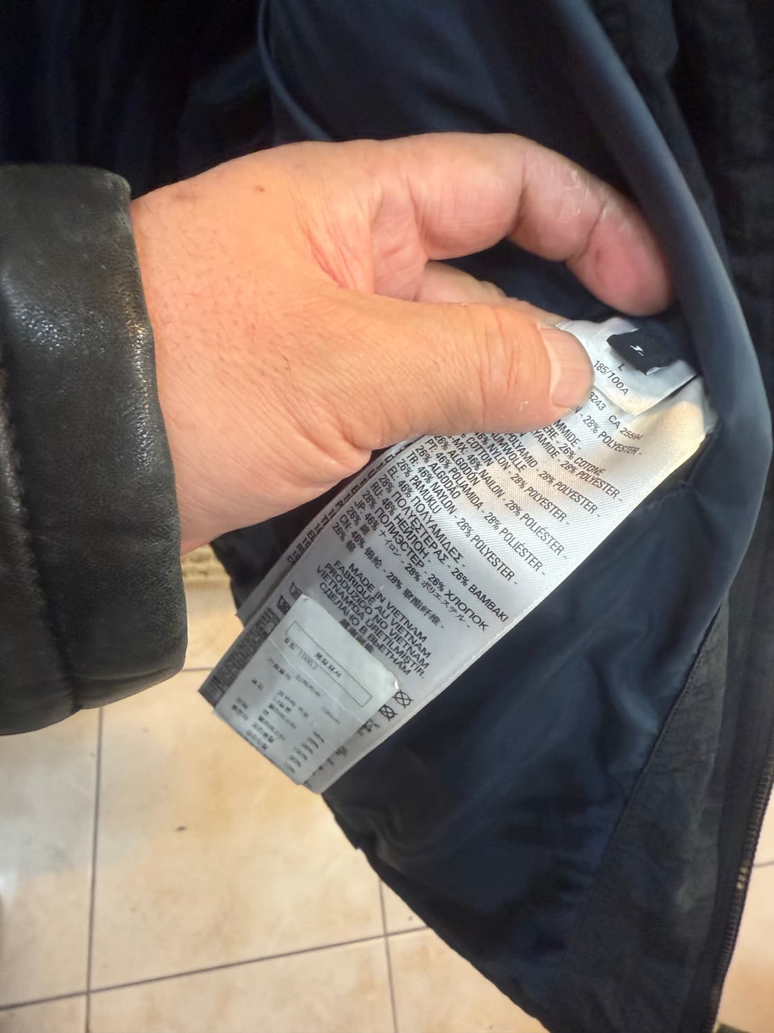 100 정품 디젤 피그먼트테커니클 푸퍼 패딩 팝니다 상품이미지4