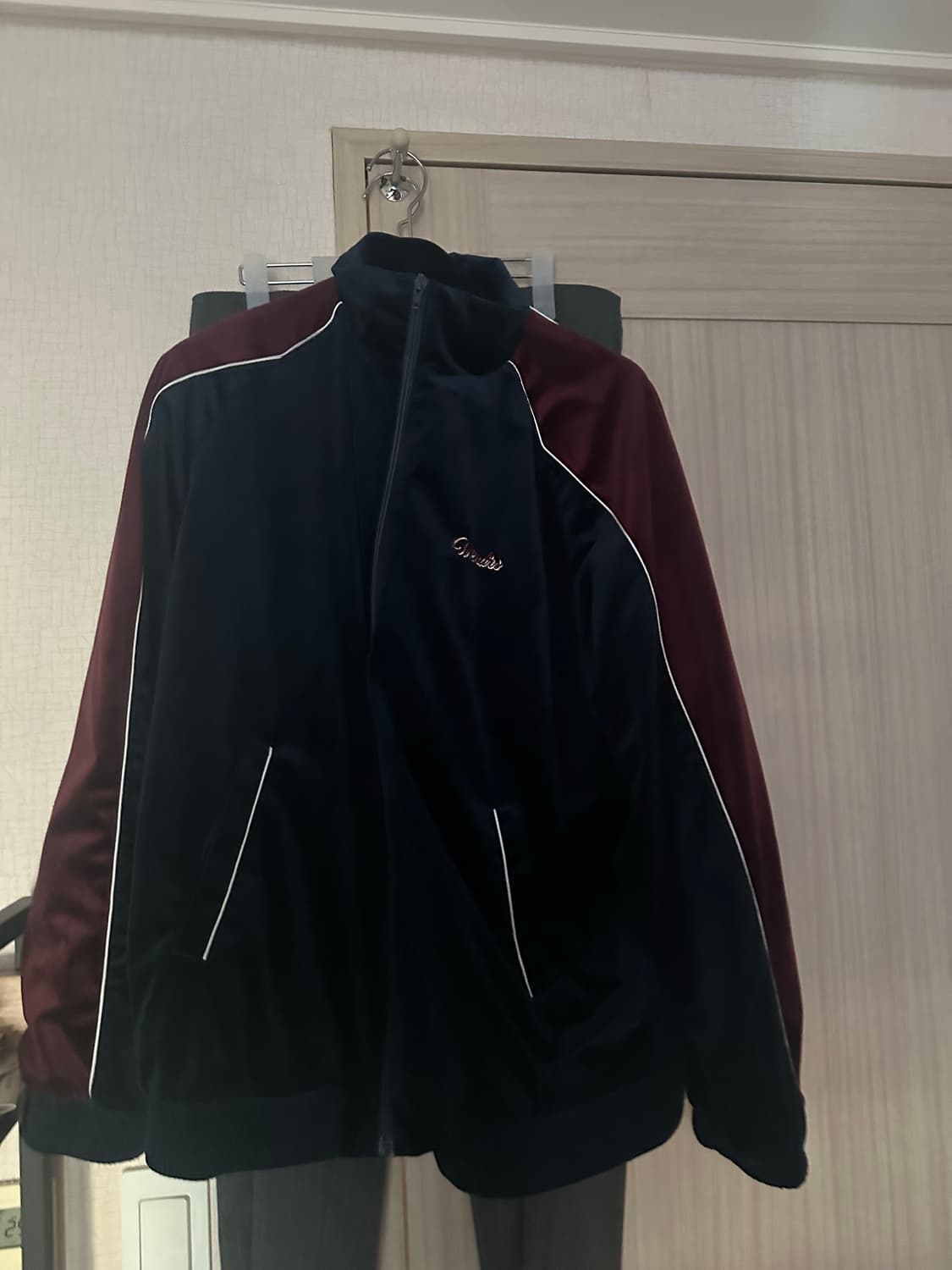 위켄더스 벨벳 집업 상품이미지2