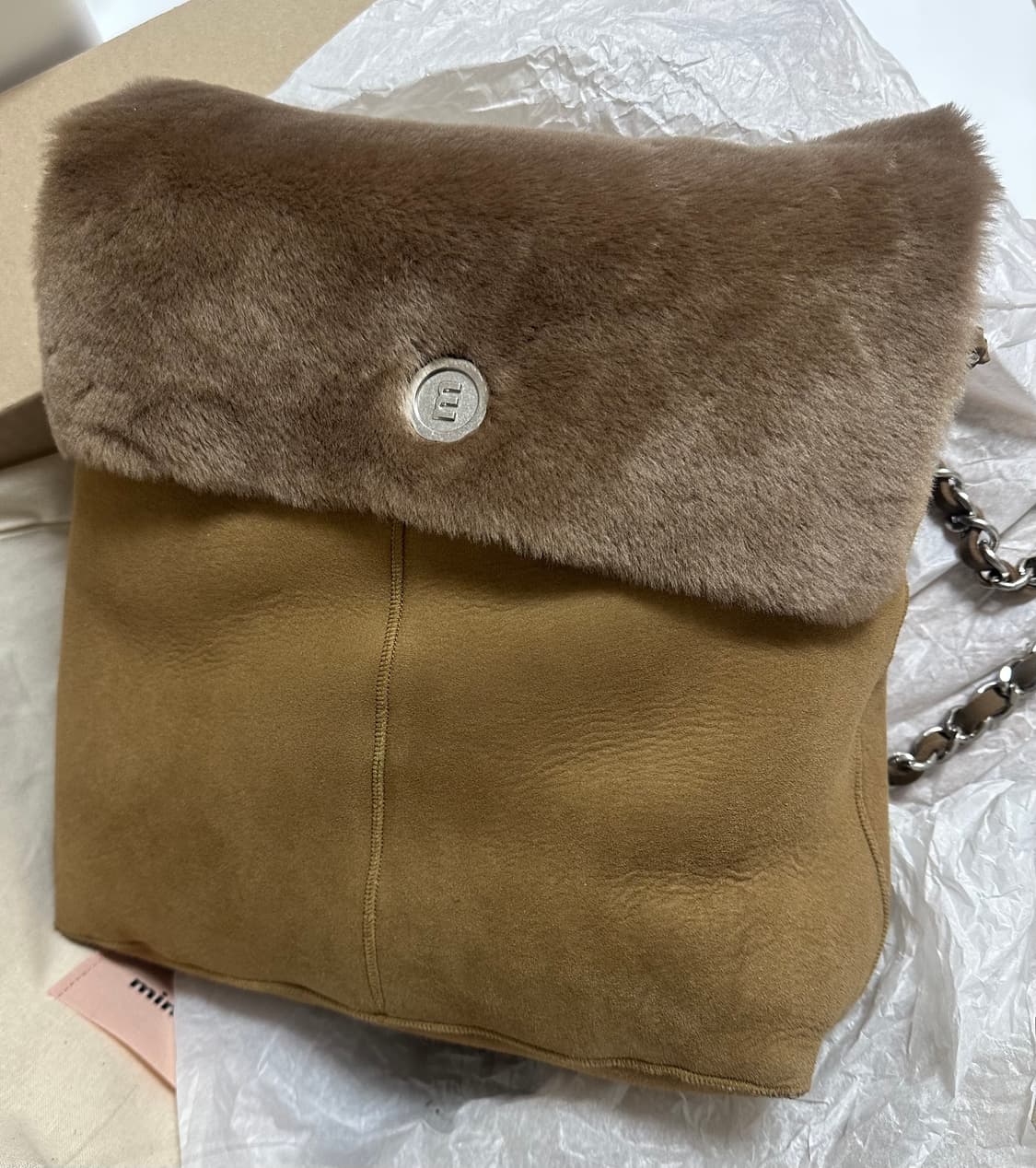 미닛뮤트 페블 체인백 무스탕 베이지 상품이미지2