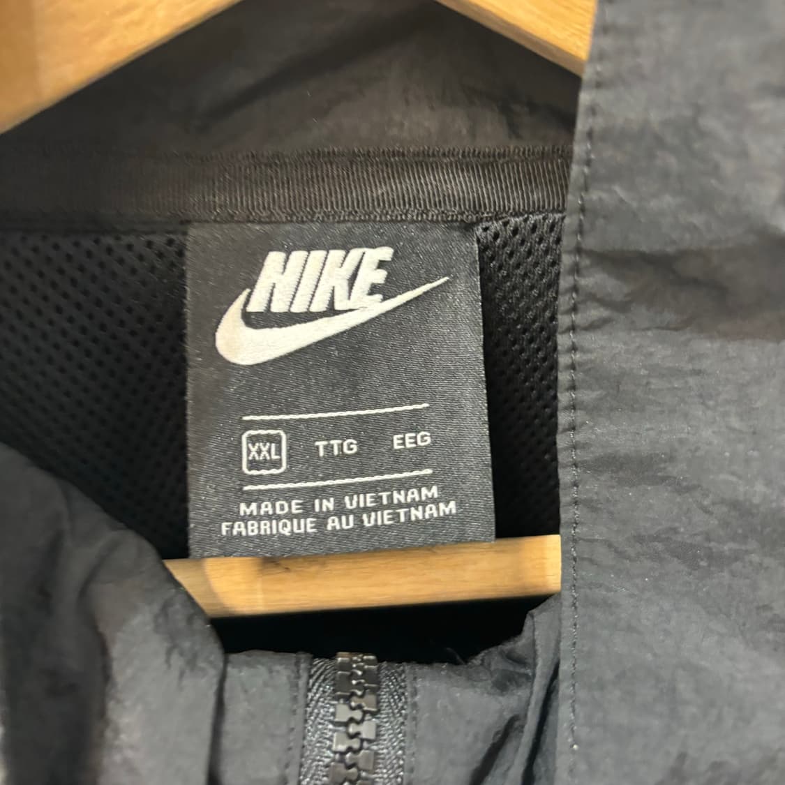 나이키 빅 스우시 검 흰 바람막이 자켓 2XL 상품이미지6