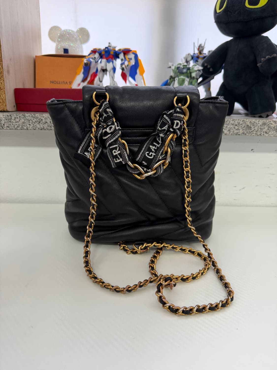 정품) 랑방 컬렉션 한섬 블랙 레더 체인 백팩 상품이미지4