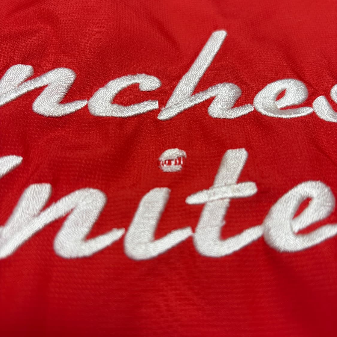 맨체스터유나이티드 오피셜 백로고 바람막이 상품이미지7