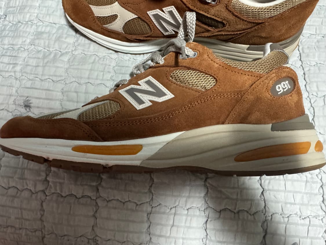 뉴발란스 991v2 카라멜(브라운) 275사이즈 팝니다. 상품이미지2