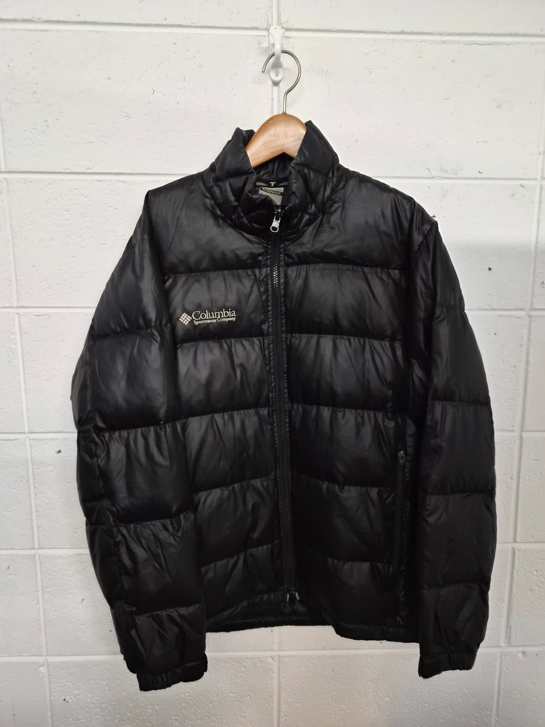 L) 컬럼비아 티타늄 구스다운 경량패딩 팝니다 상품이미지1