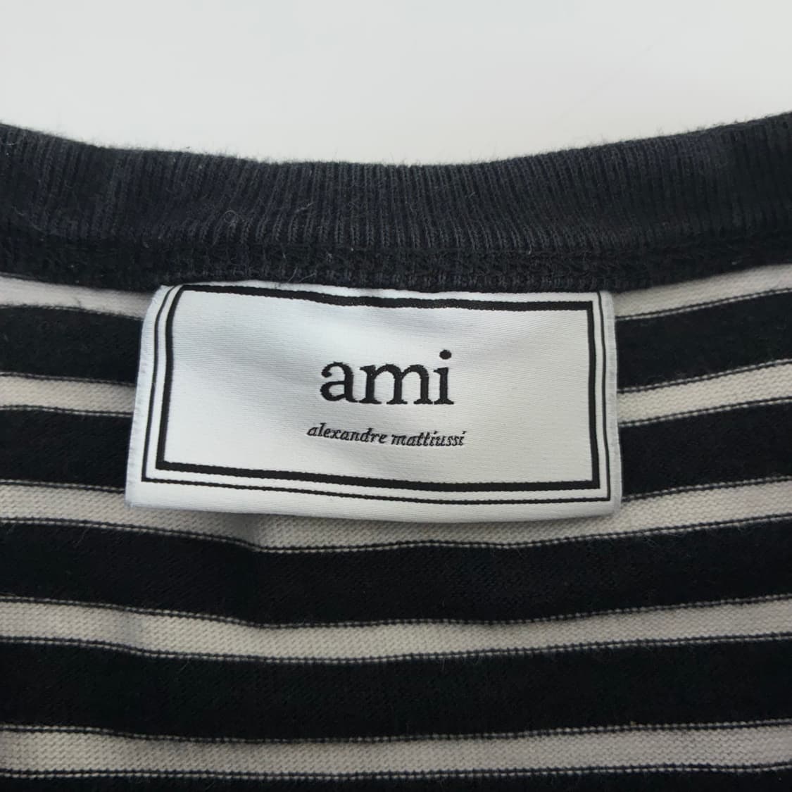 Ami 아미 스몰 와펜 블랙 보더티 상품이미지4