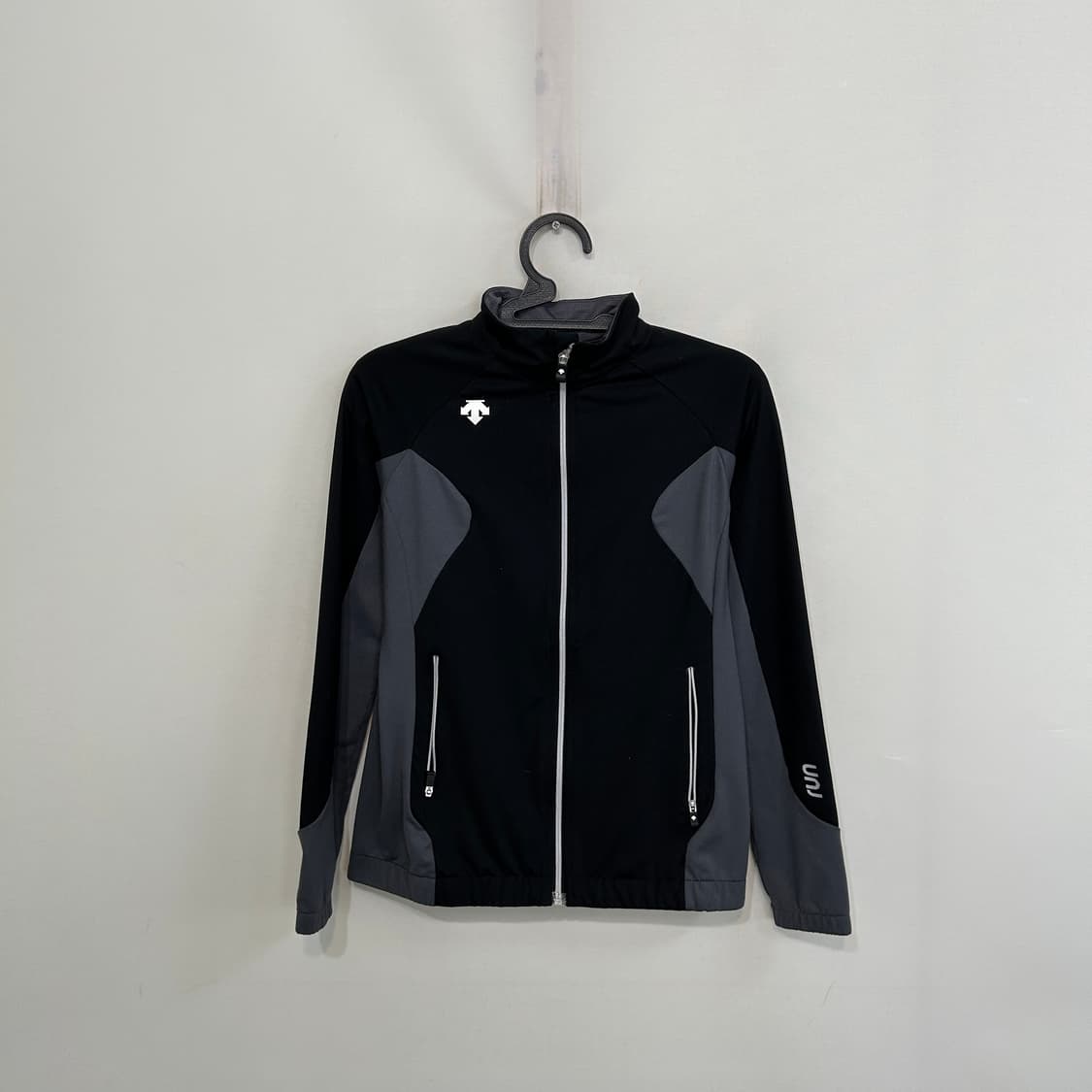 데상트 여성 집업 85 상품이미지1