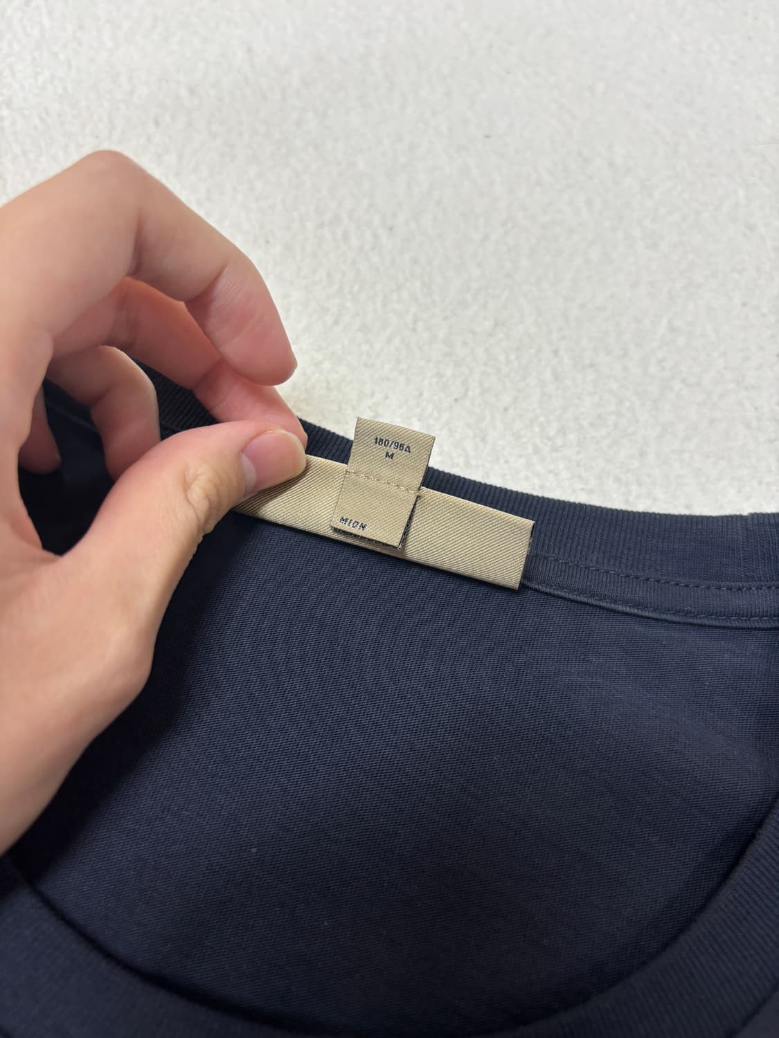 버버리 로고 롱슬리브 m사이즈 (풀구성) 상품이미지6