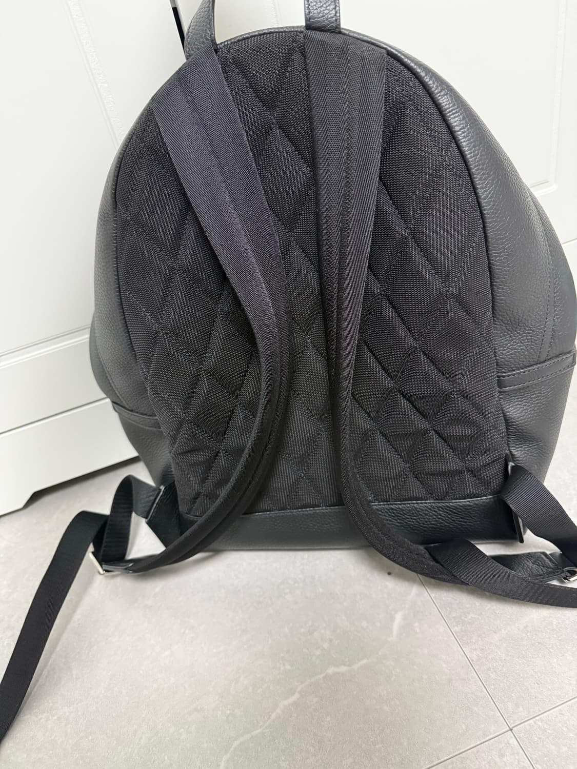 버버리 아비데일 로고 레더 백팩 상품이미지4