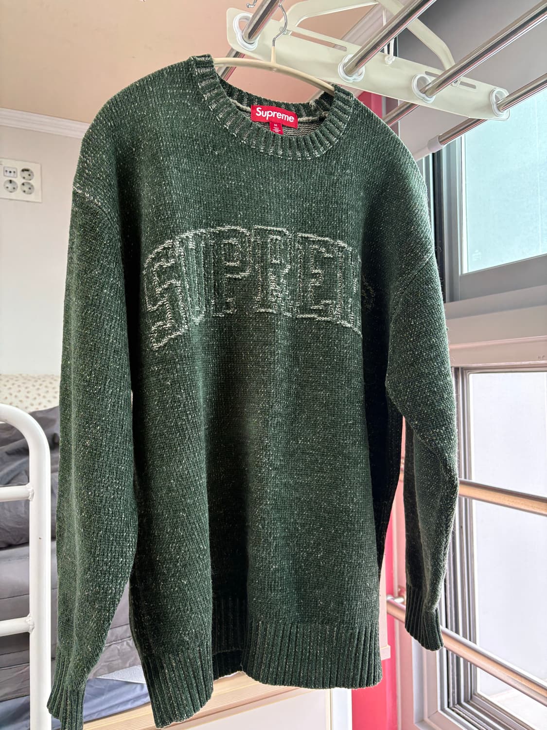 슈프림 콘트라스트 아크 스웨터 올리브 사이즈 M 팝니다 상품이미지1