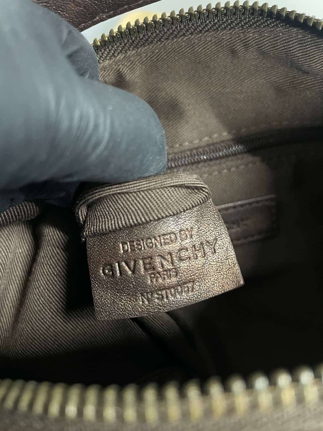 지방시 호보백 상품이미지10