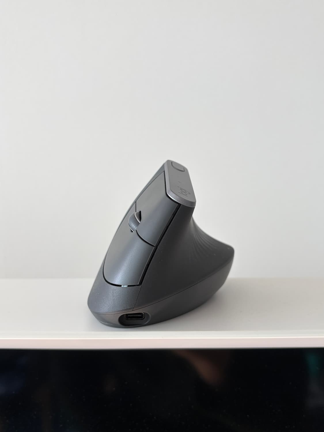 로지텍 MX VERTICAL 버티컬 인체공학 블루투스 무선 마우스 상품이미지1