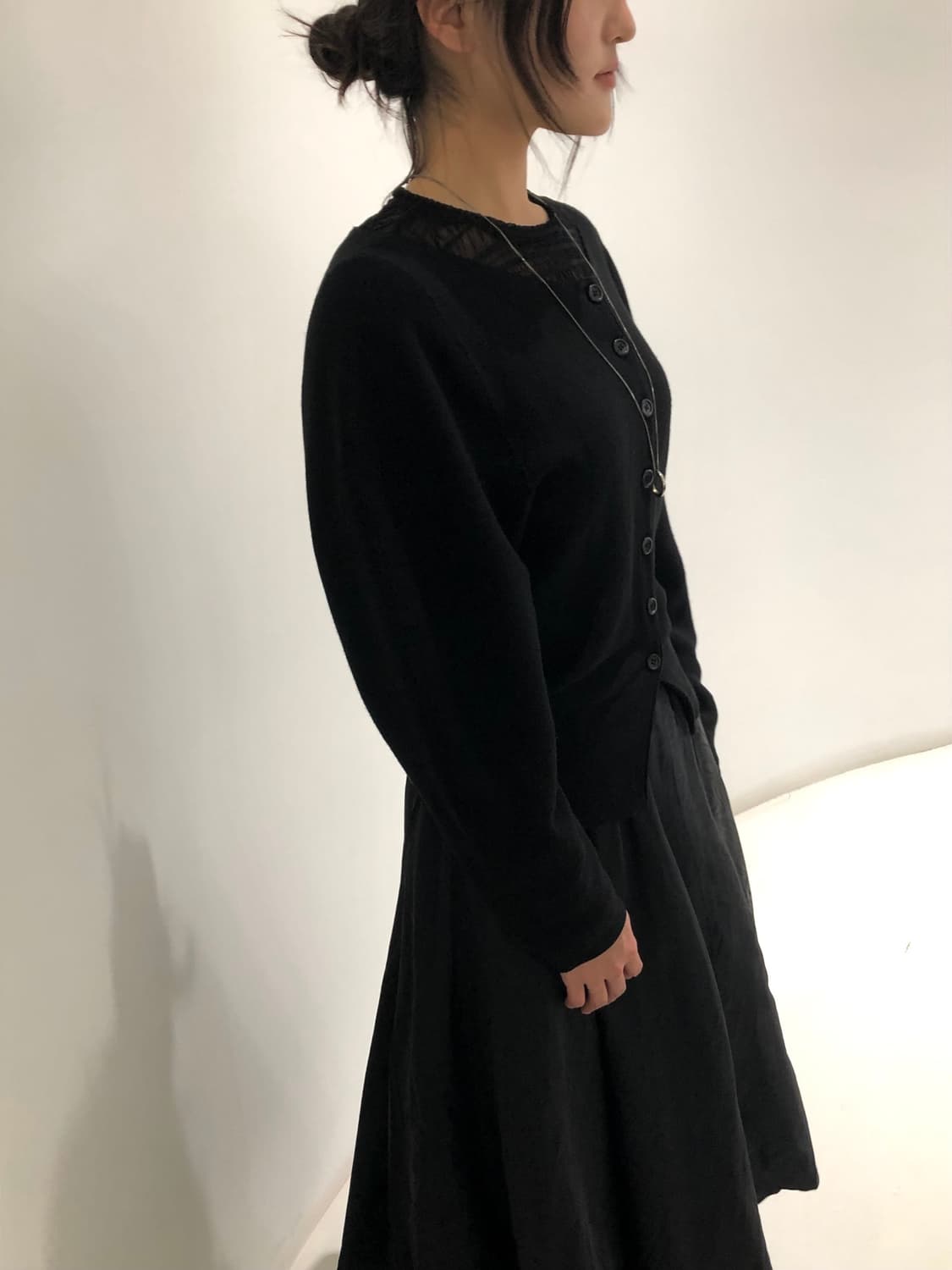 아모멘토 홀가먼트 라운드 가디건 상품이미지1