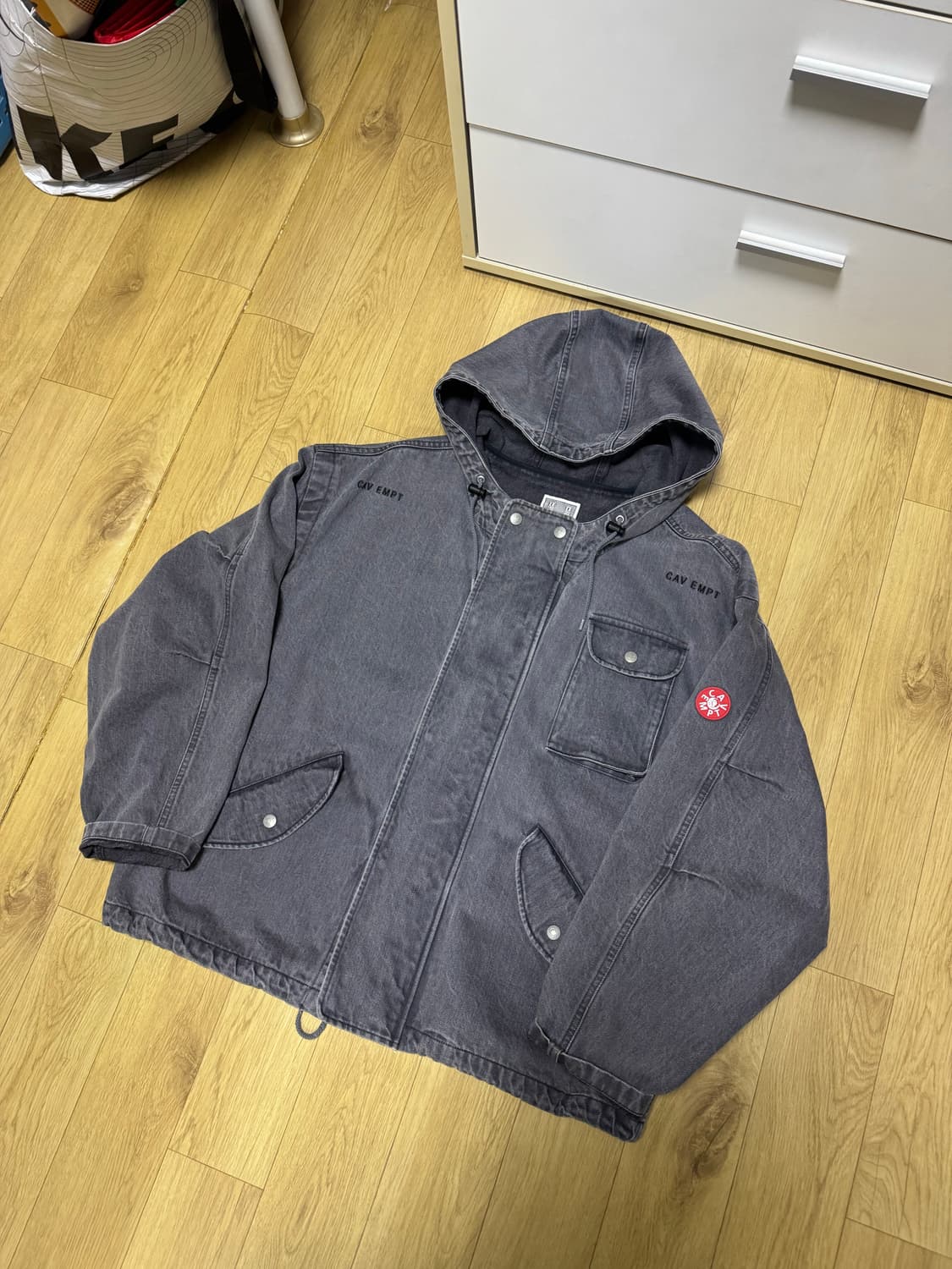 카브엠트 블랙 데님 파카 상품이미지1