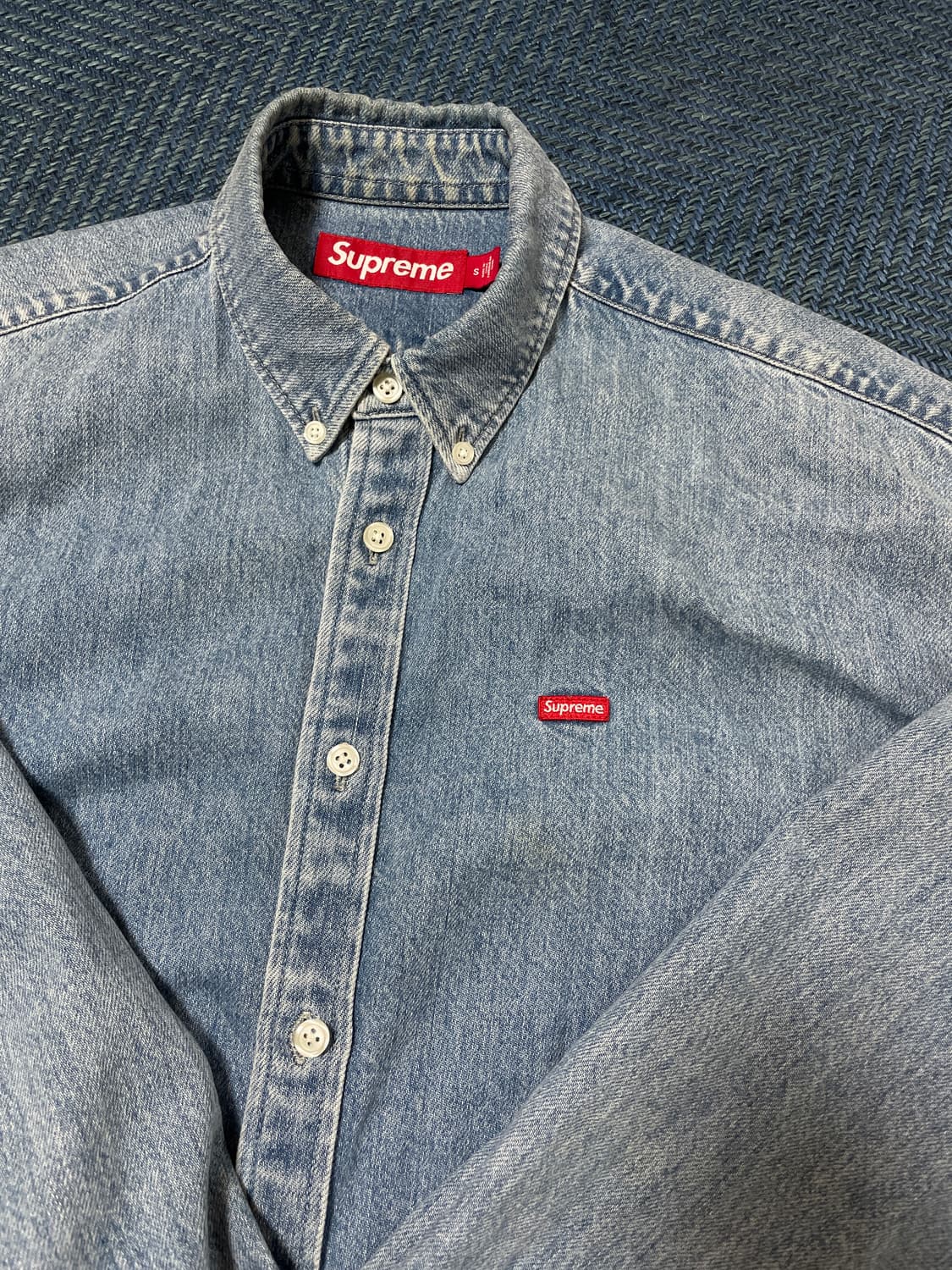 슈프림 스몰 박스 데님 셔츠 워시드 인디고 s사이즈 25SS 상품이미지2