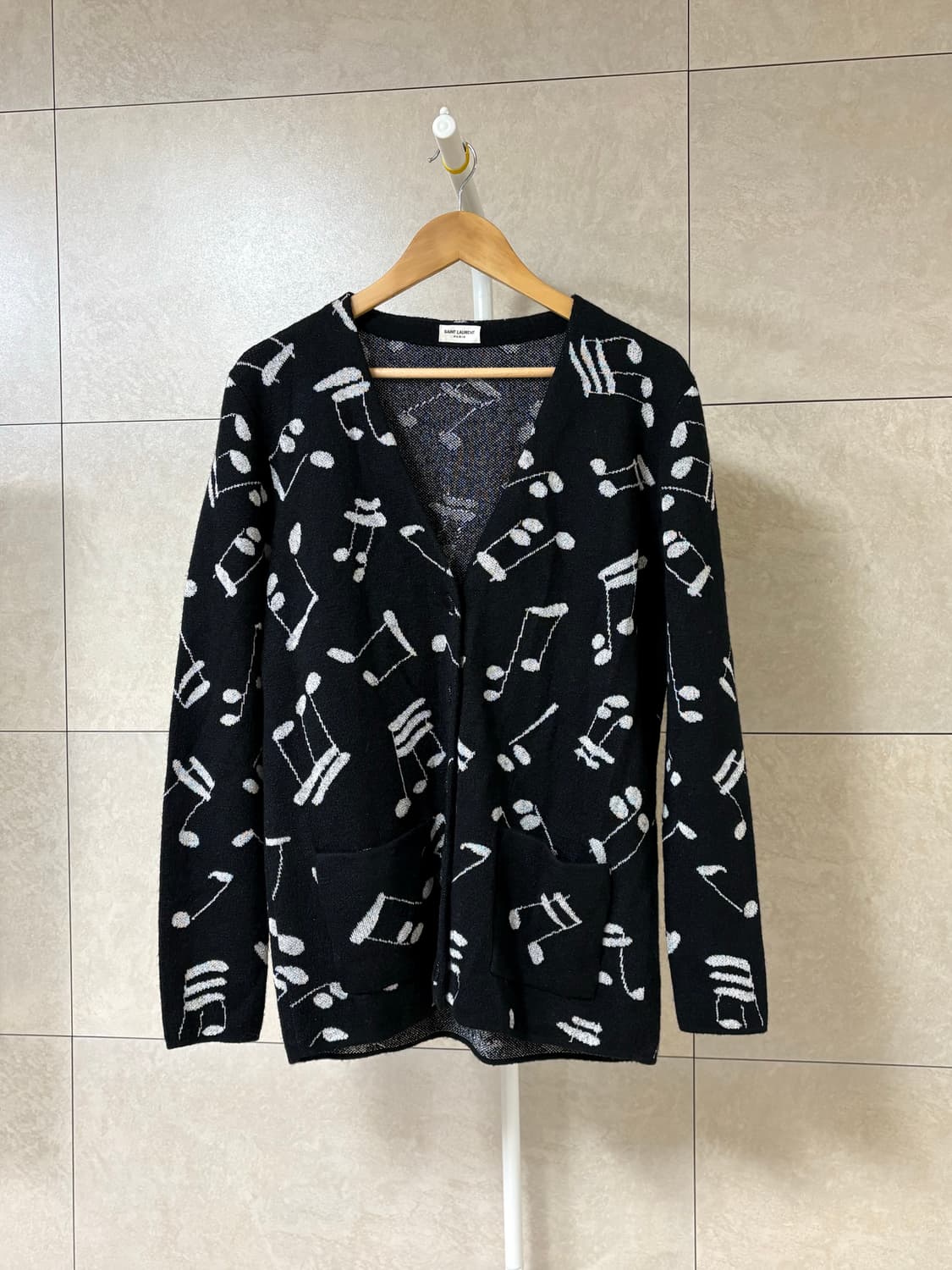 생로랑 16AW 뮤직노트 가디건 상품이미지1