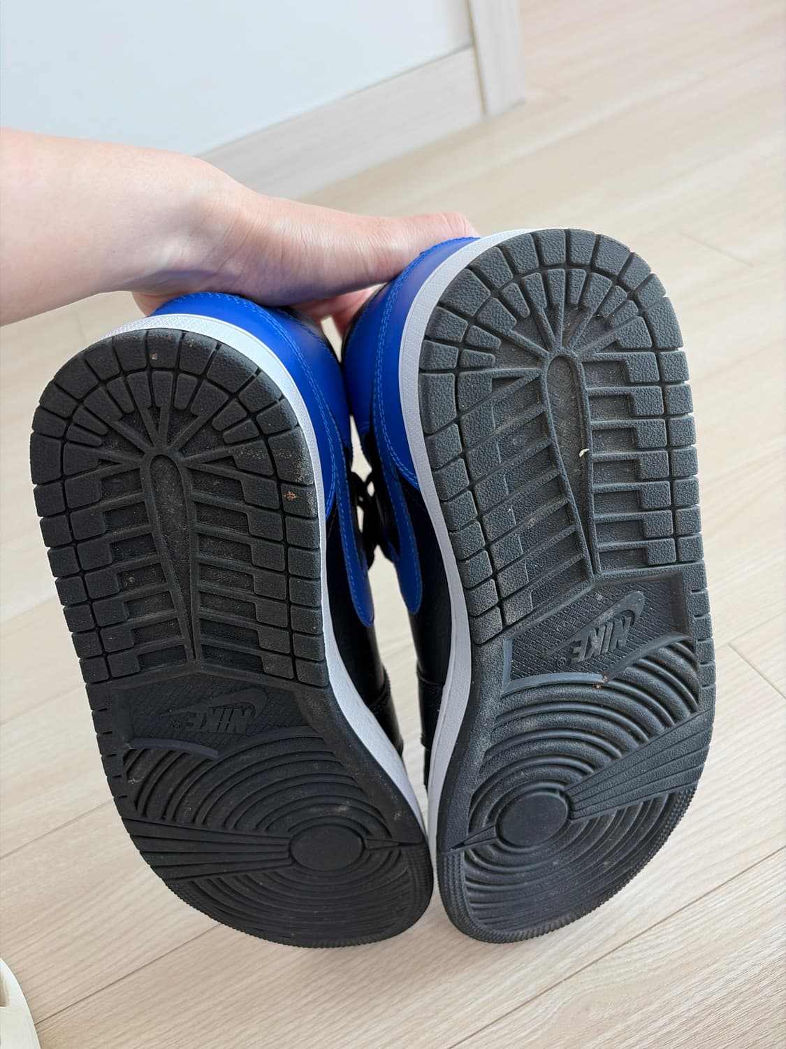 에어조던 1 미드 상품이미지4