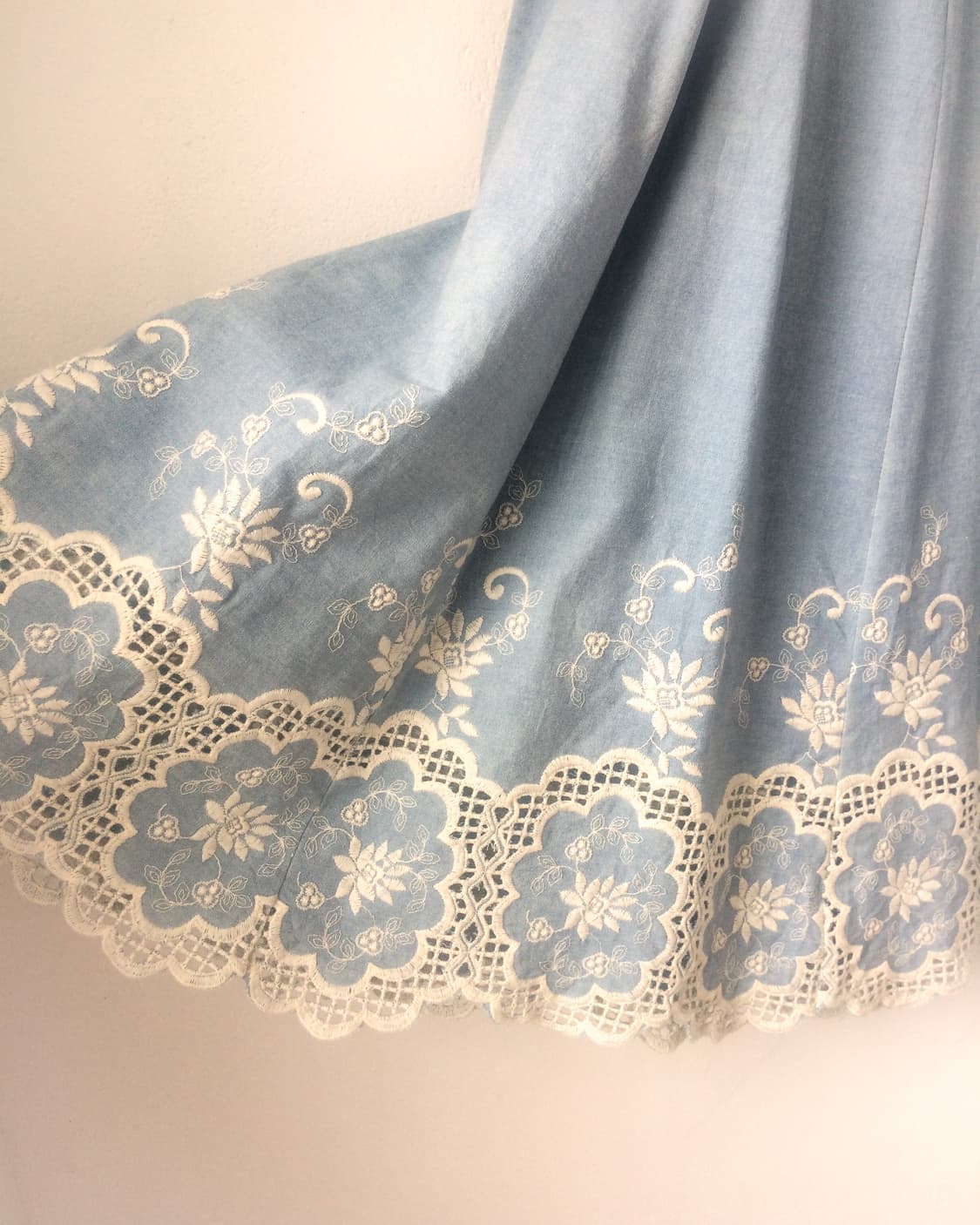 Punching pattern point skirt 상품이미지3