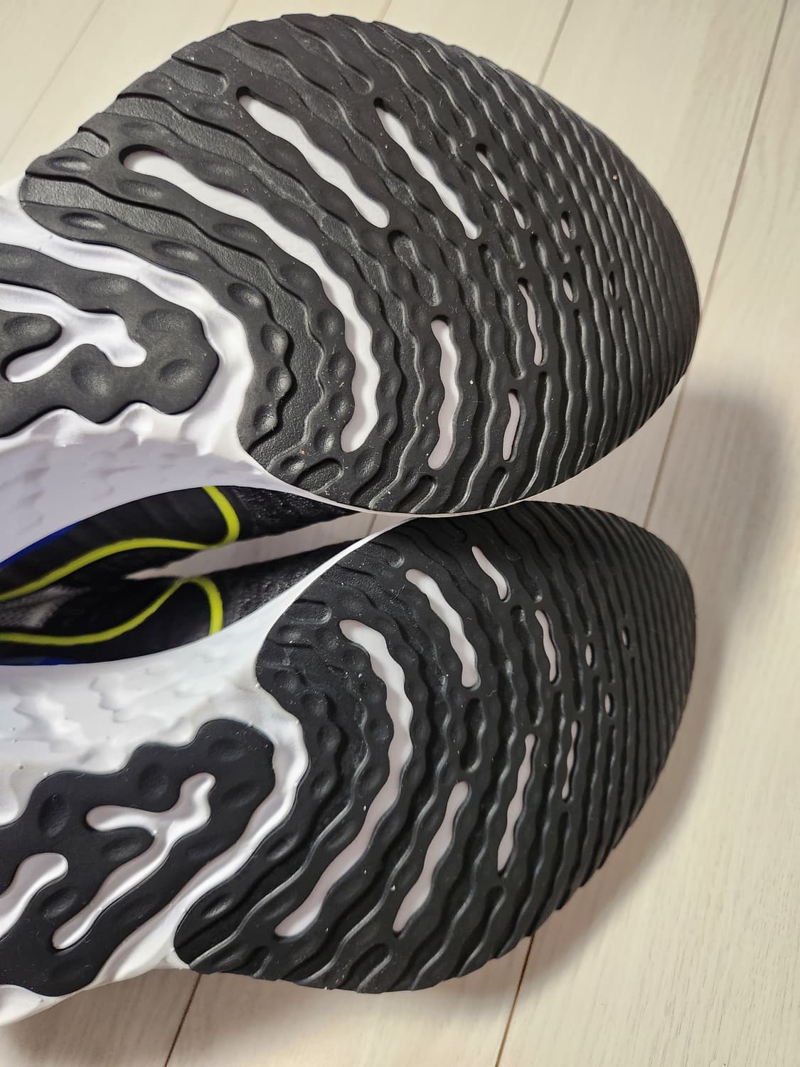 나이키 운동화 리액트 인피니티 런 플라이니트 2 사이버 레이서 블루 러닝 상품이미지9