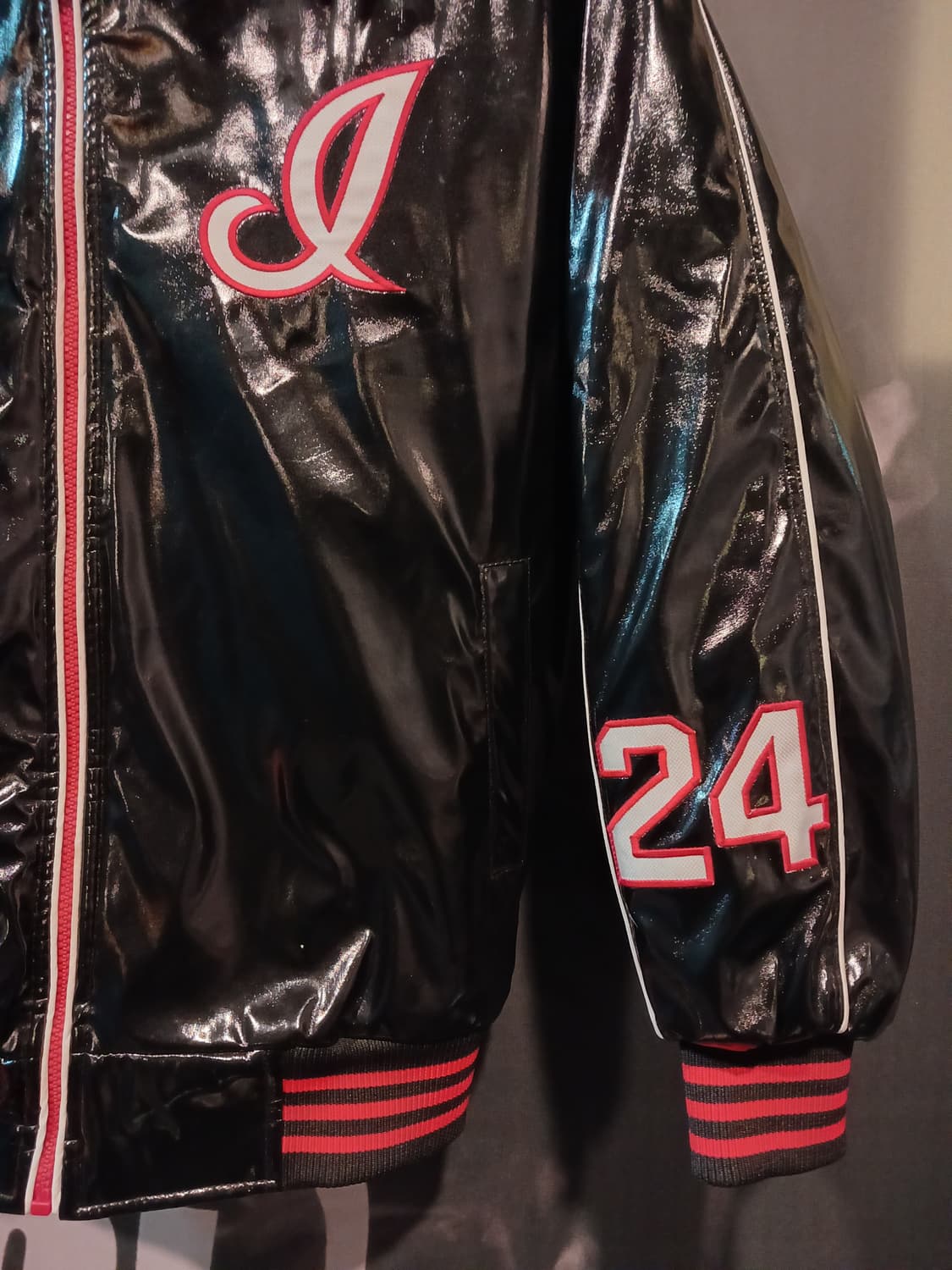 유광 점퍼 상품이미지3