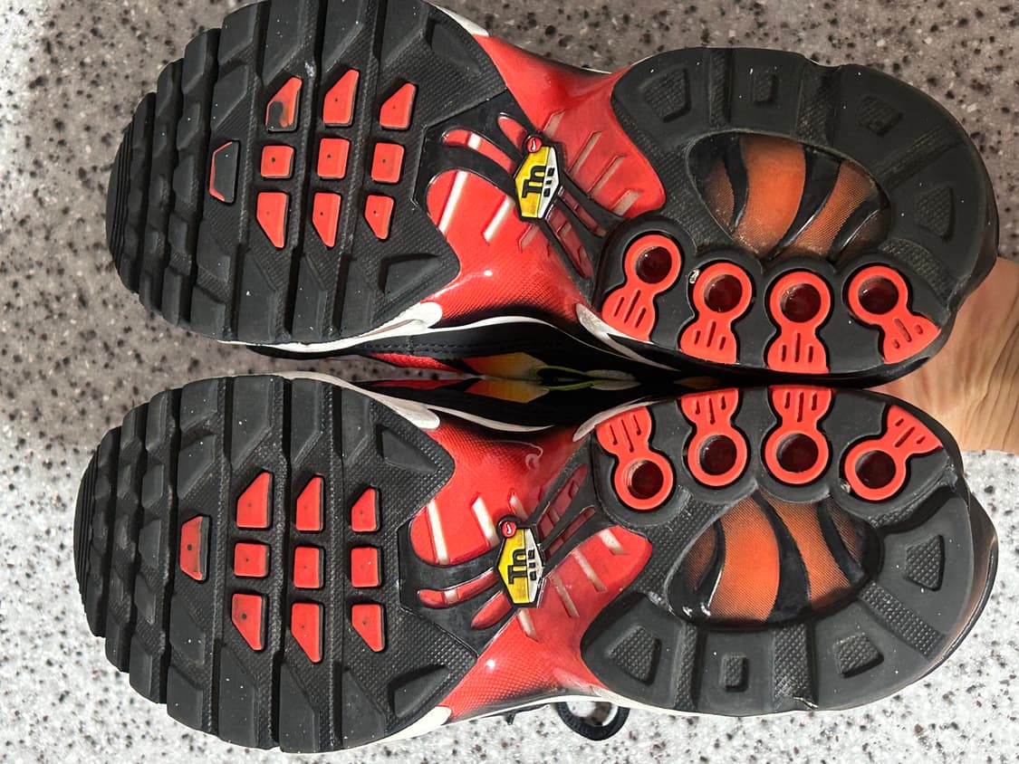 나이키 에어맥스 플러스 오렌지 235mm 상품이미지4