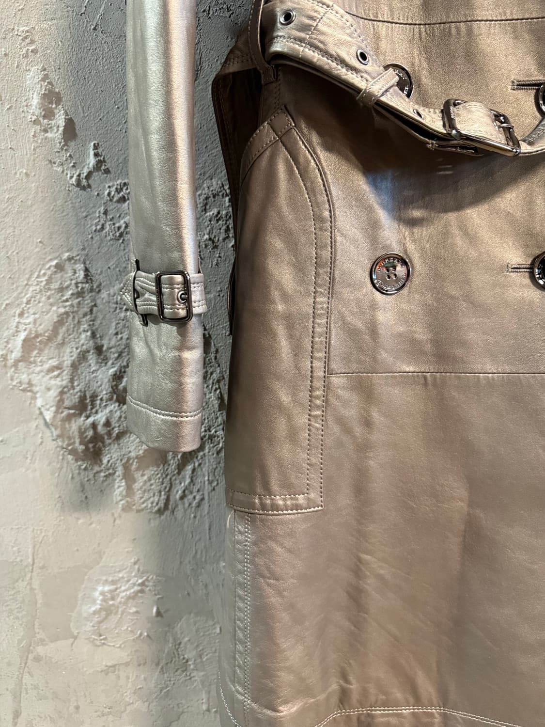 55 버버리 BURBERRY 양가죽 더블 트렌치코트 올리브그레이 상품이미지2