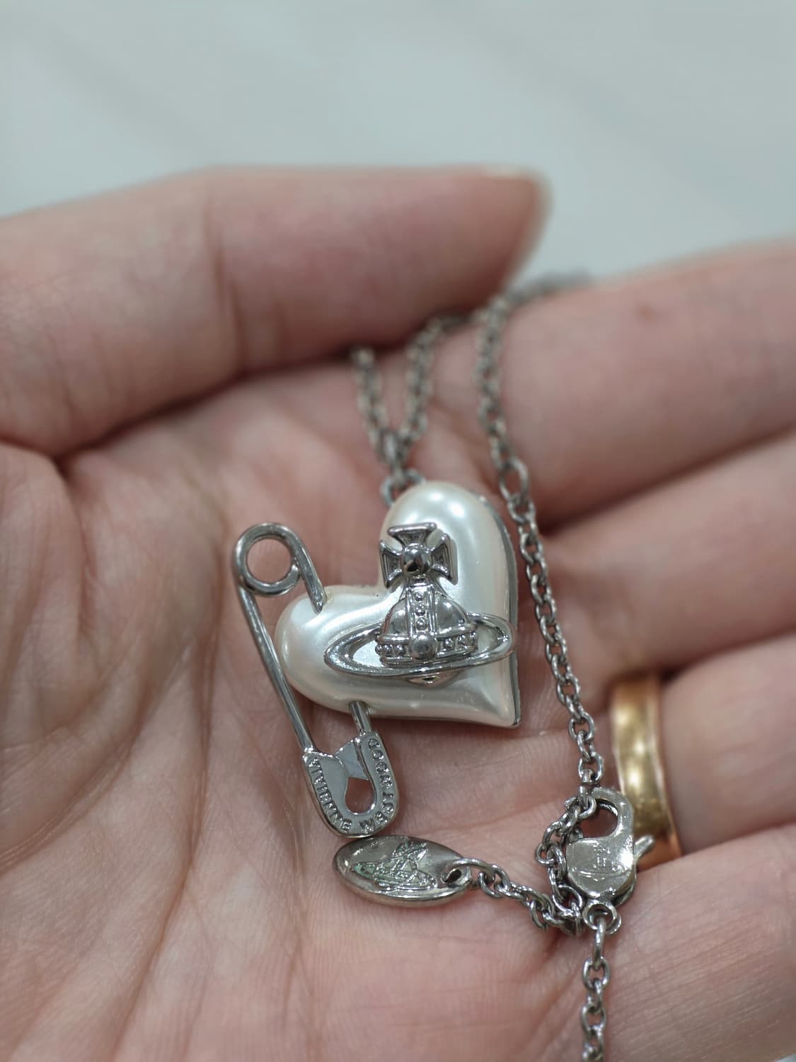 비비안웨스트 오리에타 하트 목걸이(화이트) 상품이미지2