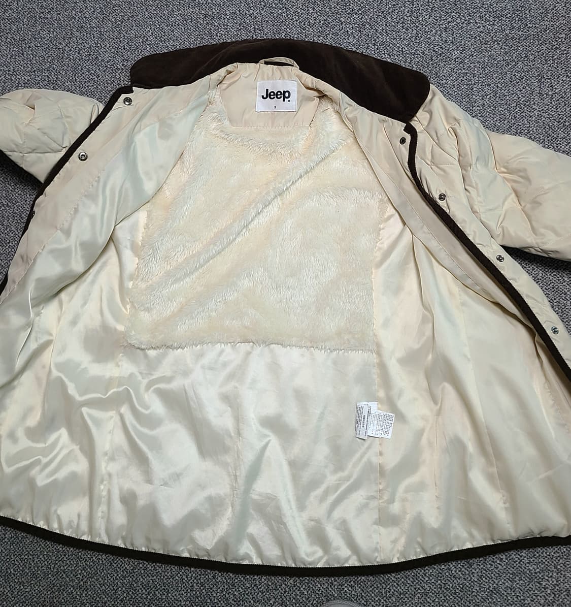 Jeep 퀼팅  덕다운 경량   자켓 아이보리 S(90) 상품이미지5