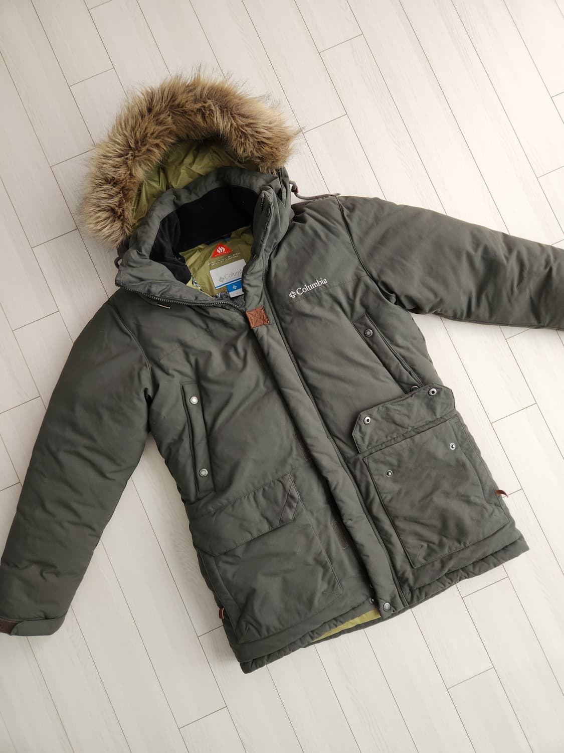 컬럼비아 엣 더 코티지 옴니히트 구스다운 패딩점퍼 사이즈M(마른L까지)
 상품이미지1