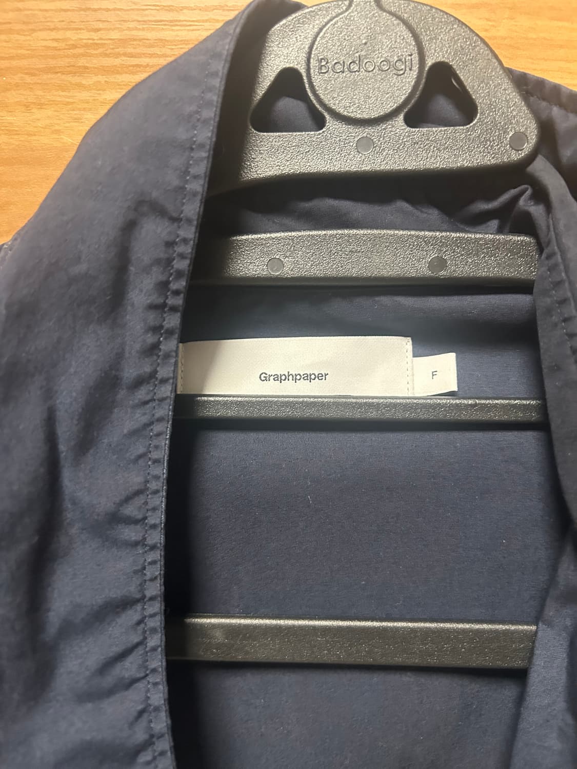 그라프 페이퍼 셔츠  F사이즈 팝니다. 상품이미지2