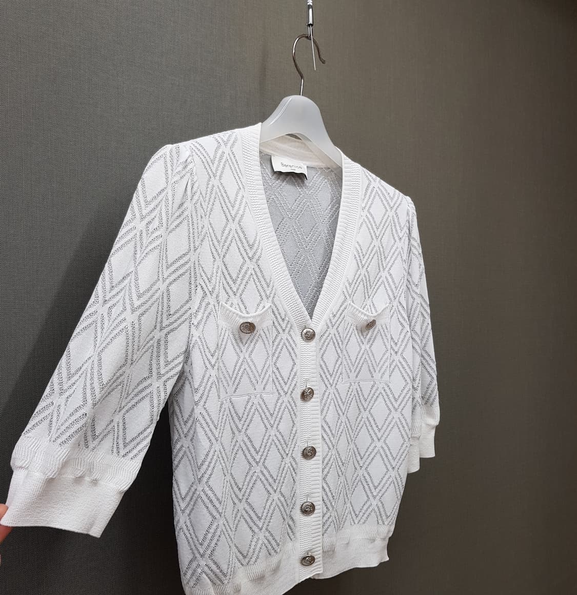 베르니스 2023 다이아 패턴 니트 반팔 가디건 XS사이즈 상품이미지3