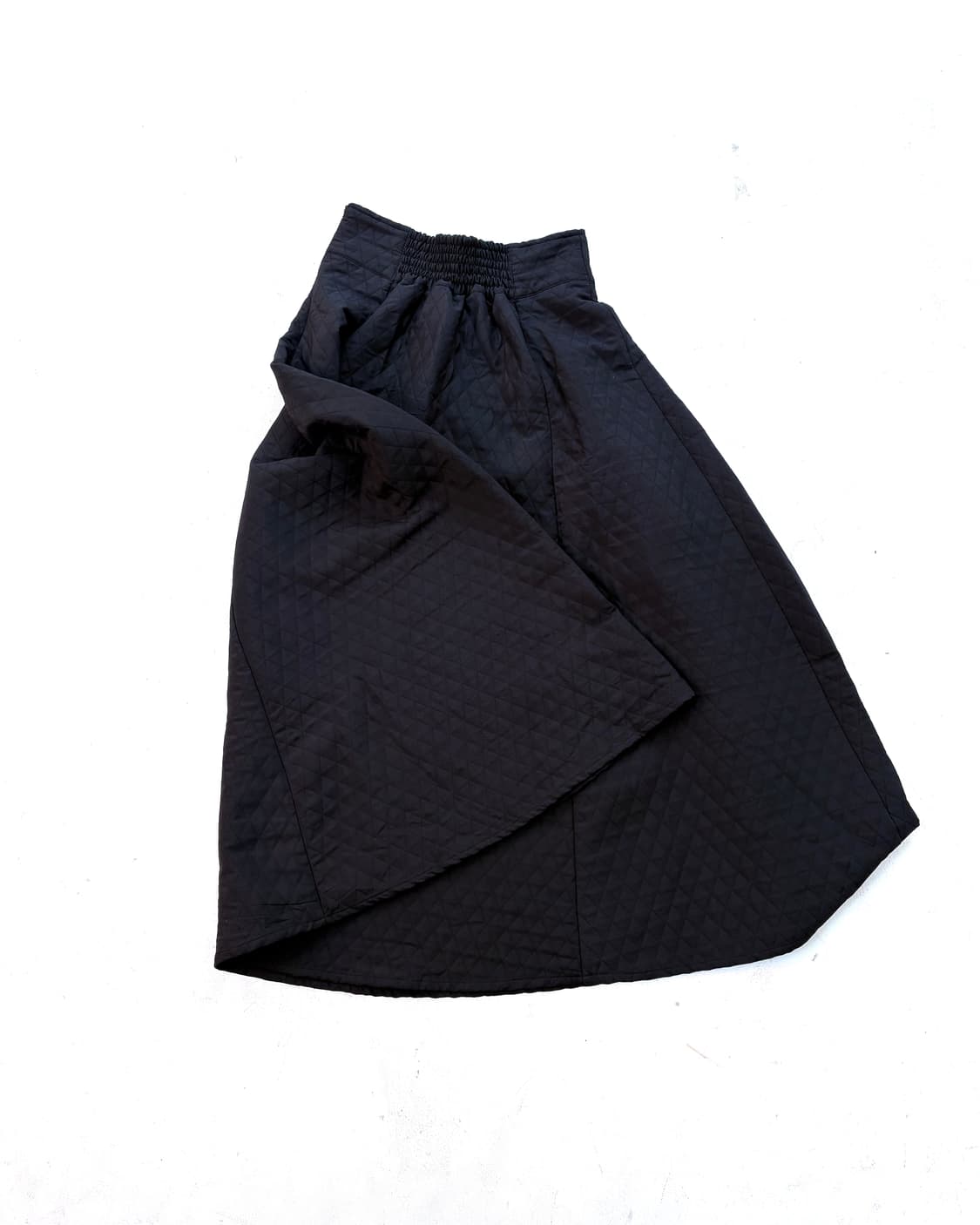 Embossed padded long flare maxi skirt 상품이미지2