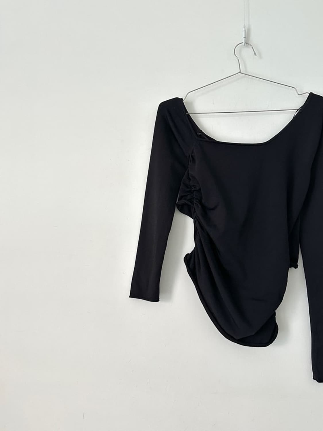 Entwin shoulder knit / black 상품이미지8