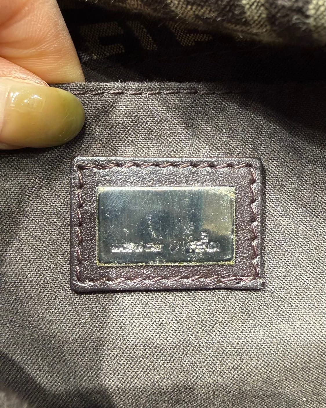 펜디 딥브라운 주카 바게트 숄더백  상품이미지8