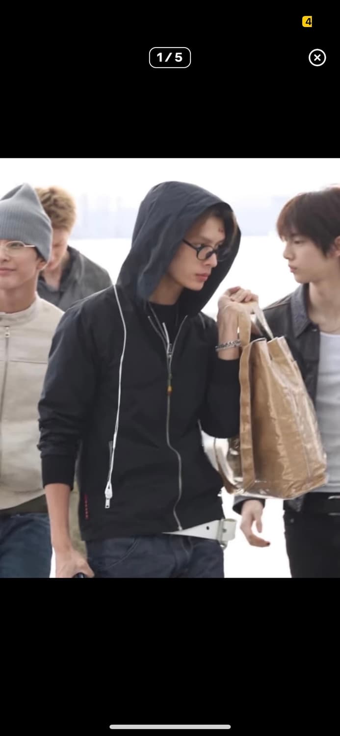 프라다 2018 나일론 후드집업 상품이미지1