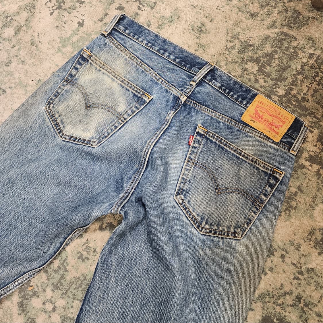 워싱이 매력지인 리바이스 505데님팬츠 상품이미지6
