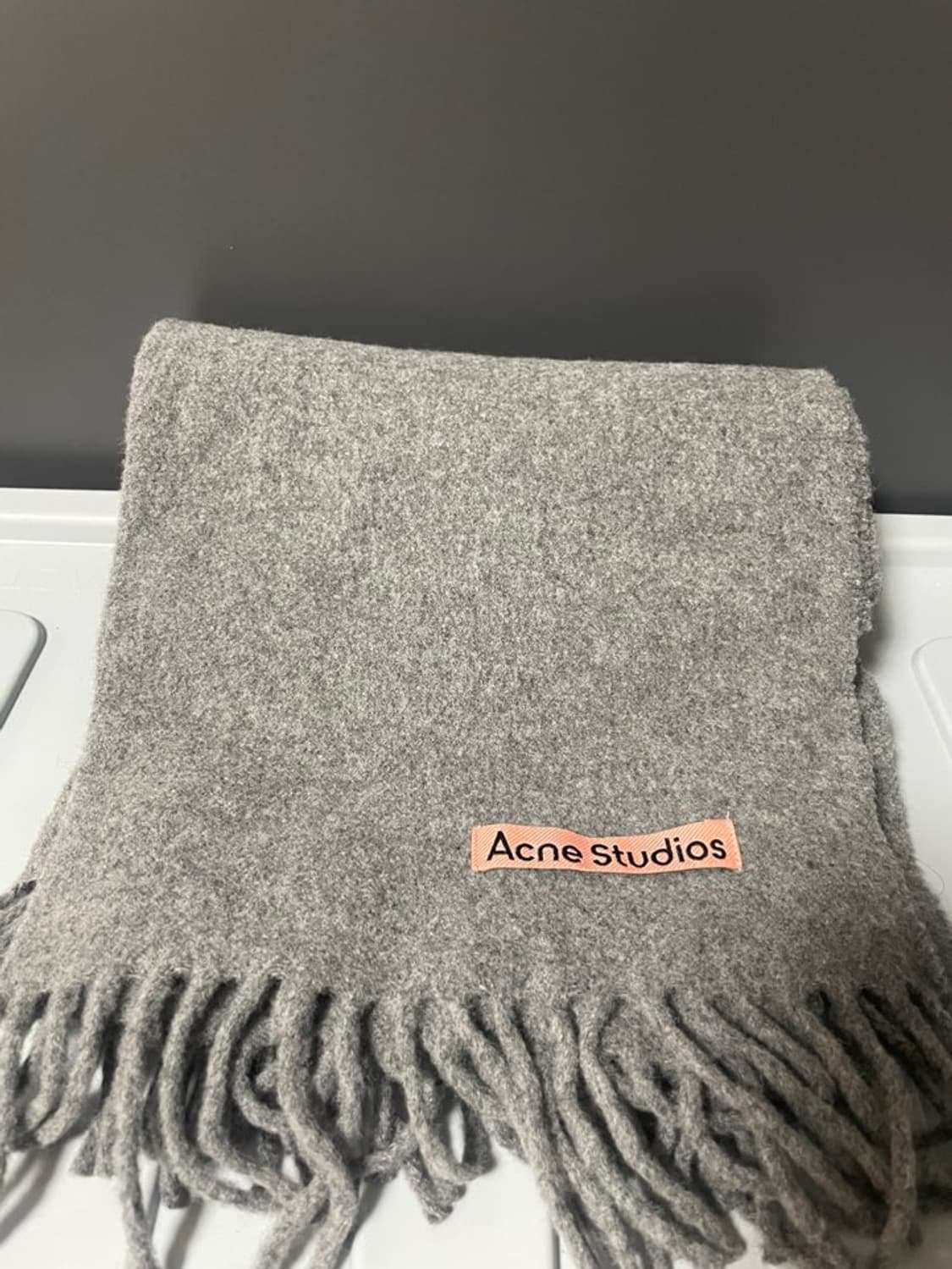 아크네스튜디오 머플러 상품이미지1