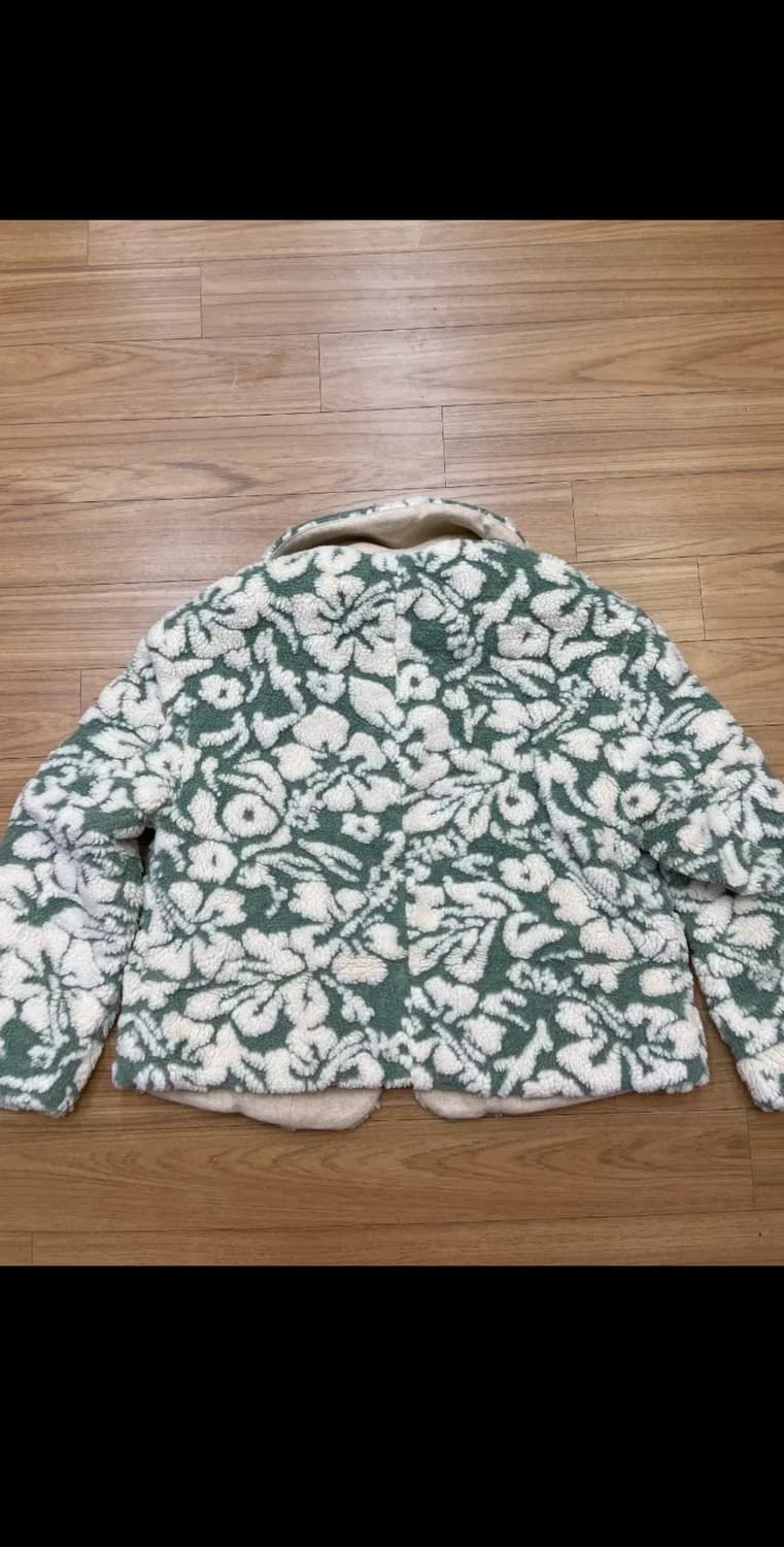 택 달린 새 상품 Thursday Island 뽀글이 자켓입니다. 독특한 상품이미지6