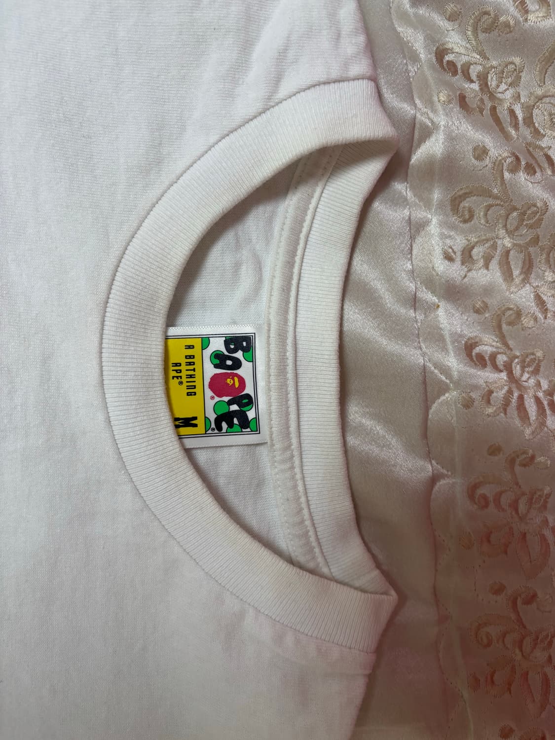 베이프 컬리지 티셔츠 상품이미지3