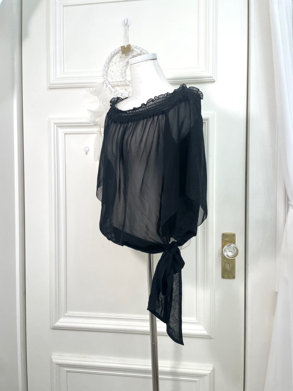 black chiffon side bow off-shoulder blou 상품이미지2