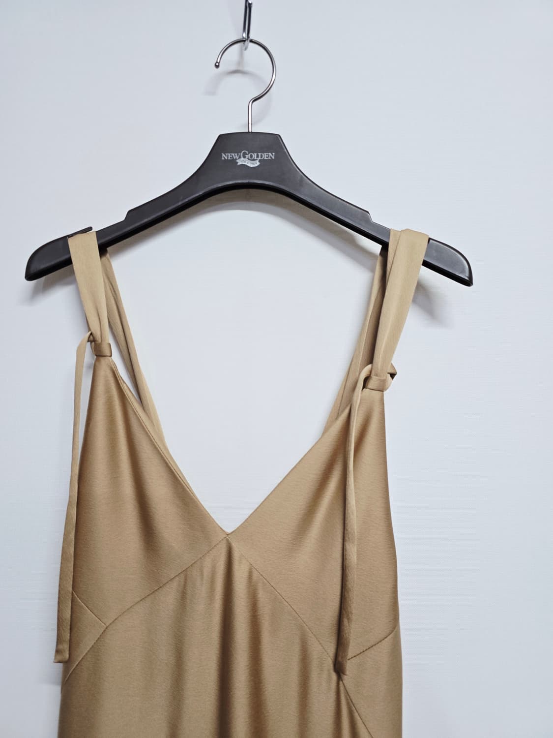 마인 베이지 끈 원피스 새틴 드레스 상품이미지2