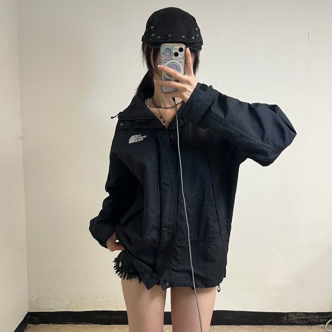The North Face Black Windbreaker 상품이미지1