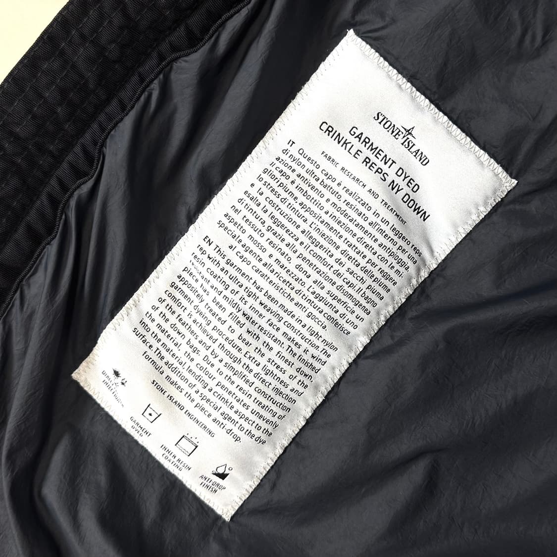 [XL/당일출고]스톤아일랜드 크링클랩스 패딩 상품이미지5