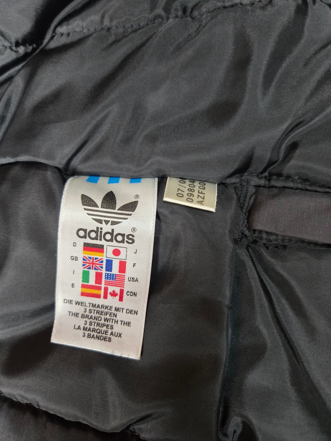 아디다스 월드스쿨 퍼 블랙삼선 점퍼 상품이미지9