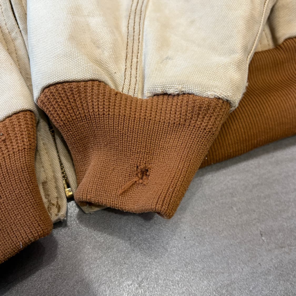 칼하트 정품 미국 생산 베이지 액티브 자켓 상품이미지8