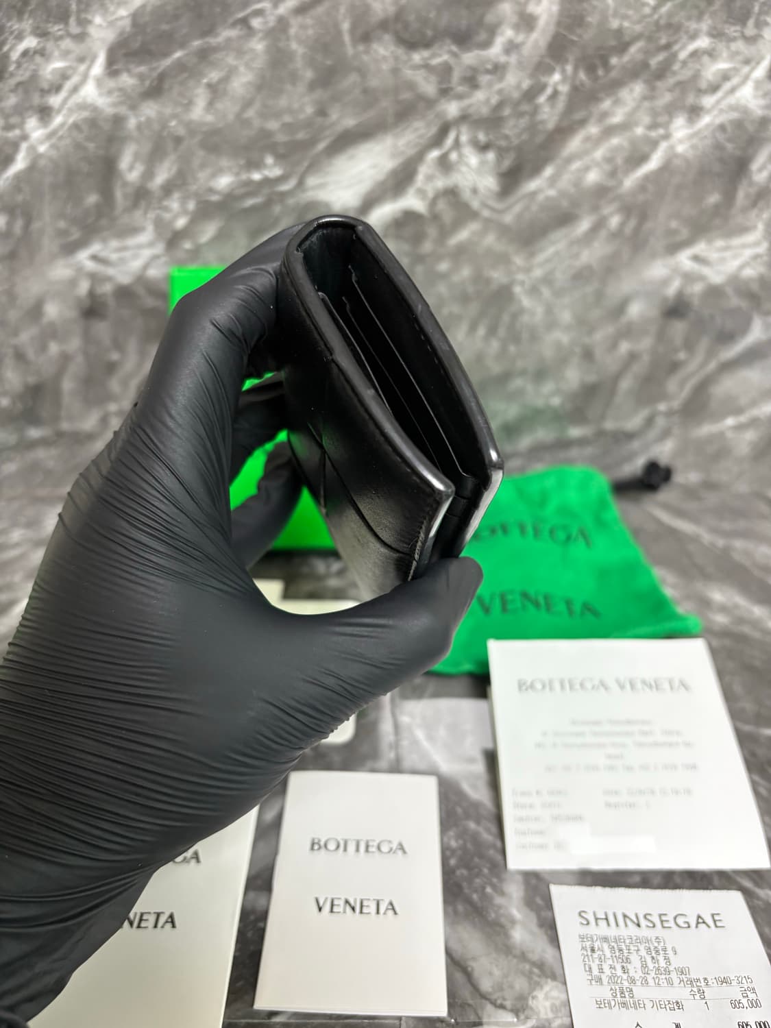 보테가베네타 맥시 플랩 오거나이저 카드지갑 상품이미지4