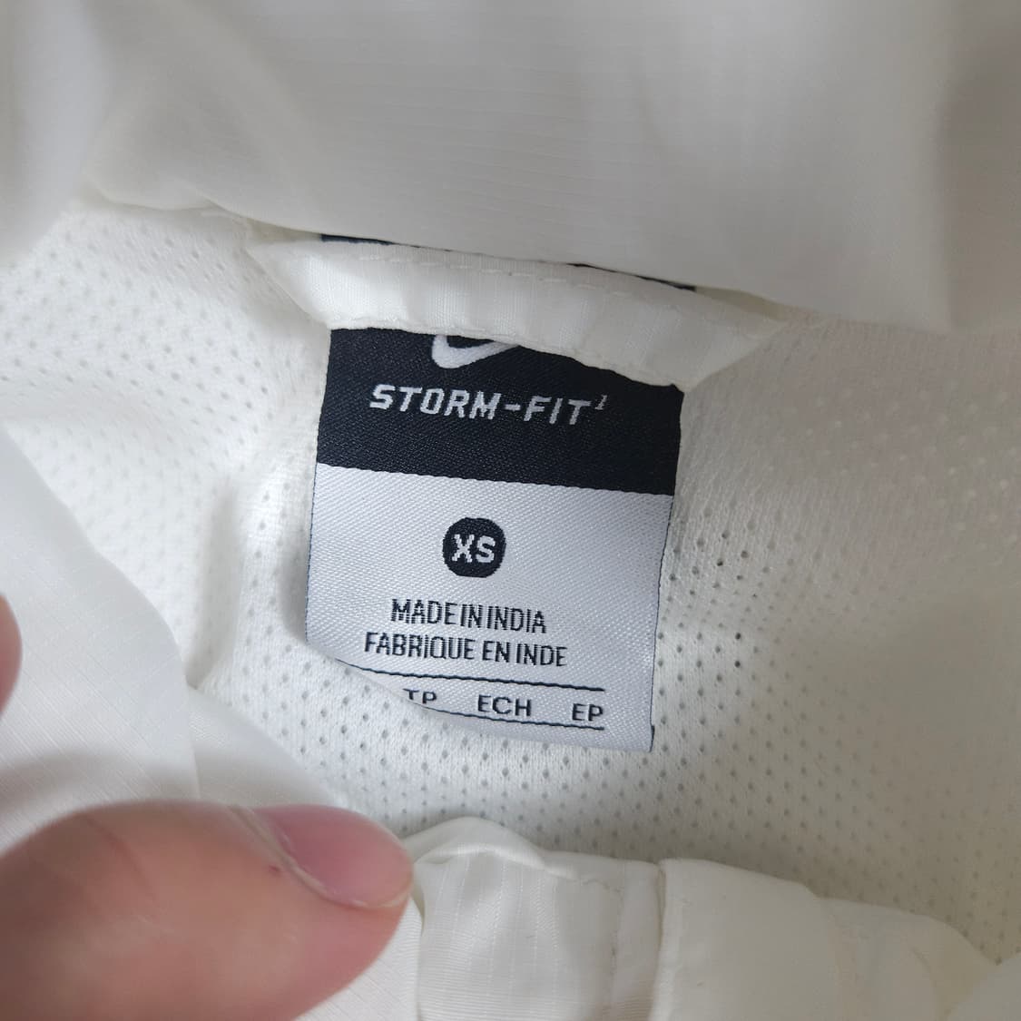 나이키 스우시 유벤투스 화이트 바람막이  상품이미지4