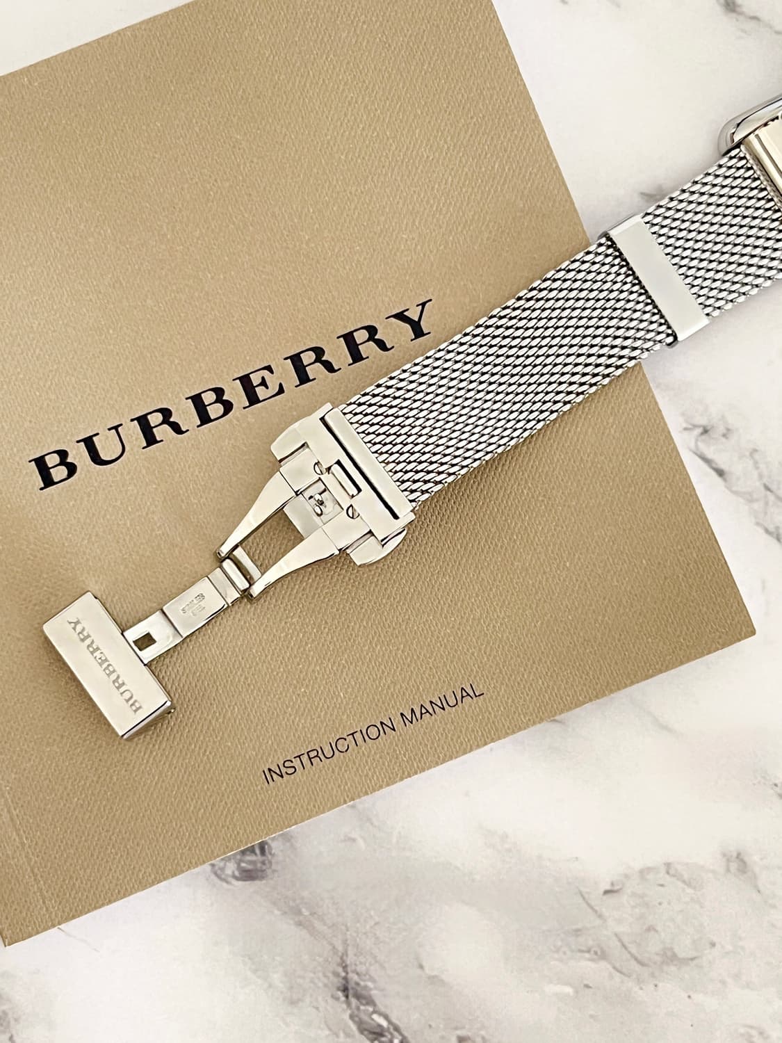 Burberry 렉탱글 매쉬 스트랩 남성 버버리 시계 상품이미지6