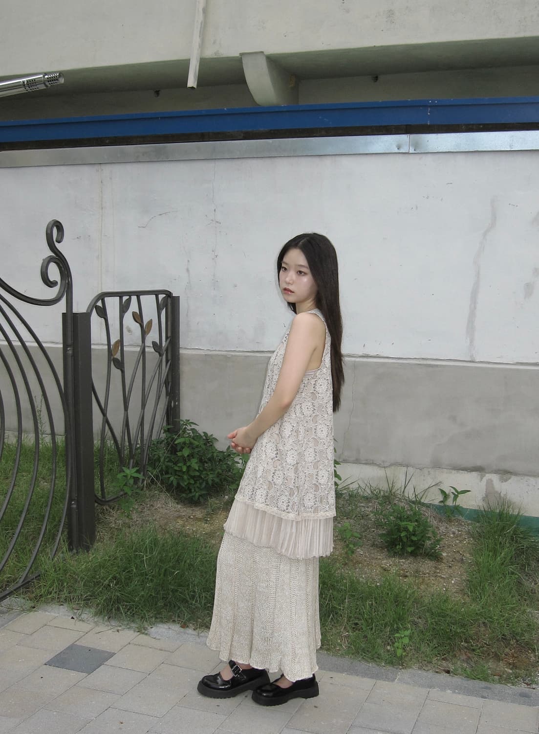 베이지 레이스 플라워 원피스 상품이미지1