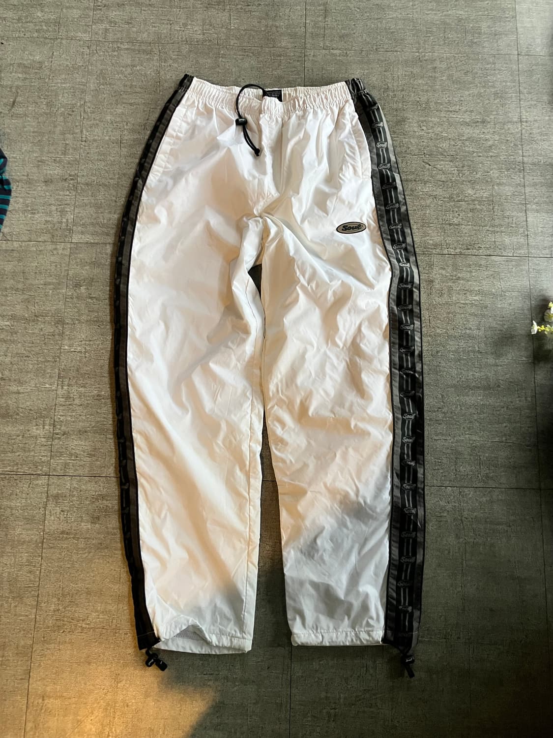 일본빈티지 Soue 올드스쿨스트릿 사이드라인 바람막이팬츠 상품이미지1